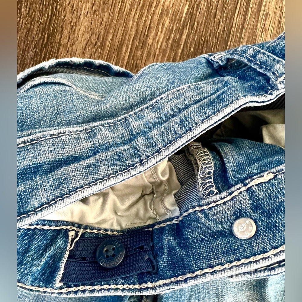 H&M distressed jeans - Picture 4 of 7